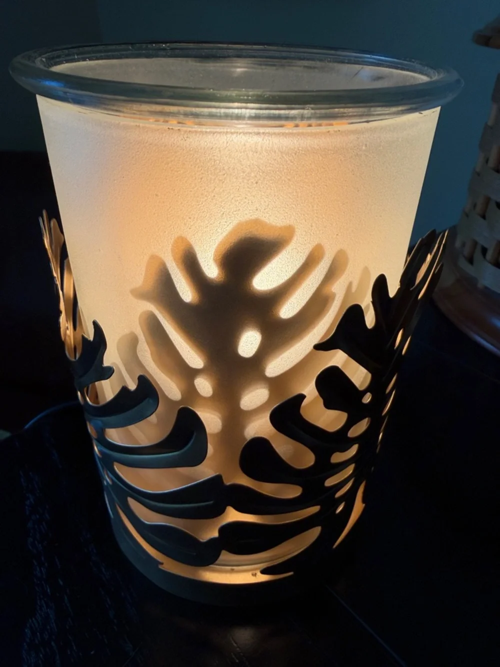 Scentsy Tropical Wax Warmer-EUC